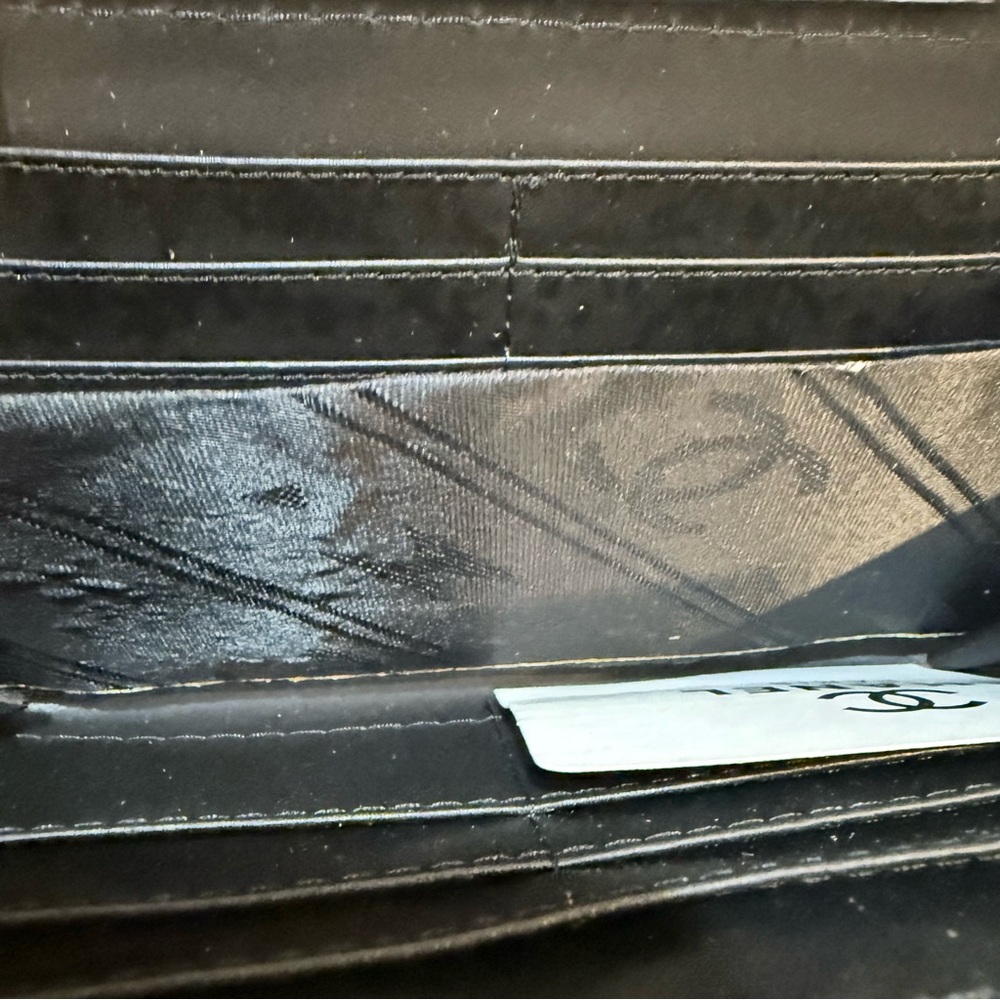 Black Patent Quilted‎ Wristlet - Picture 11 of 16